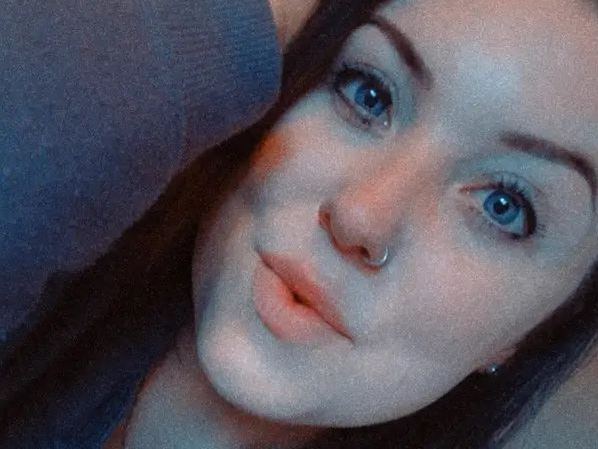 Image de profil du modèle de webcam BinxyLady