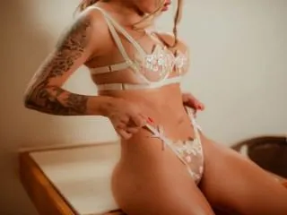 Imagen de perfil de modelo de cámara web de SaraMillees