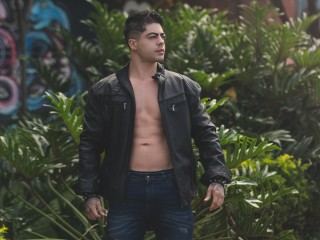 Jhonyclark19 cam model profile picture