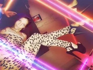 TrixieTea immagine del profilo del modello di cam