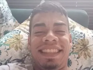 Image de profil du modèle de webcam AlbertSmirnov