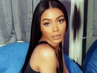 Imagen de perfil de modelo de cámara web de TheelovelyAminaRae