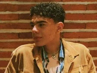 Imagen de perfil de modelo de cámara web de LuckRabbit