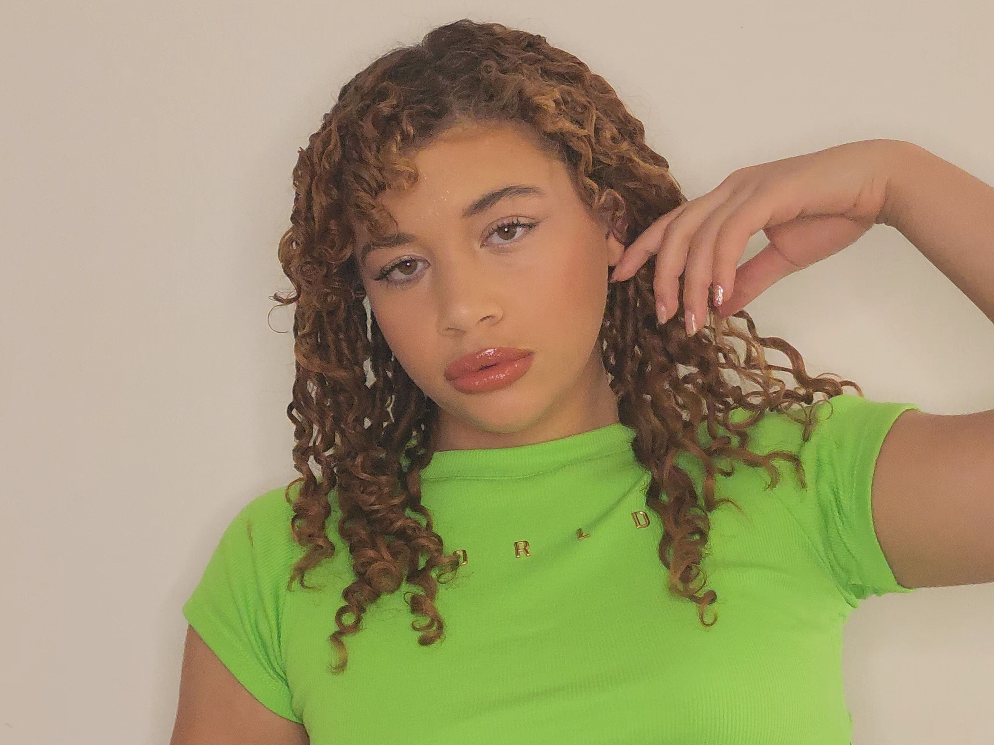 Imagen de perfil de modelo de cámara web de CharlotteSkyLat