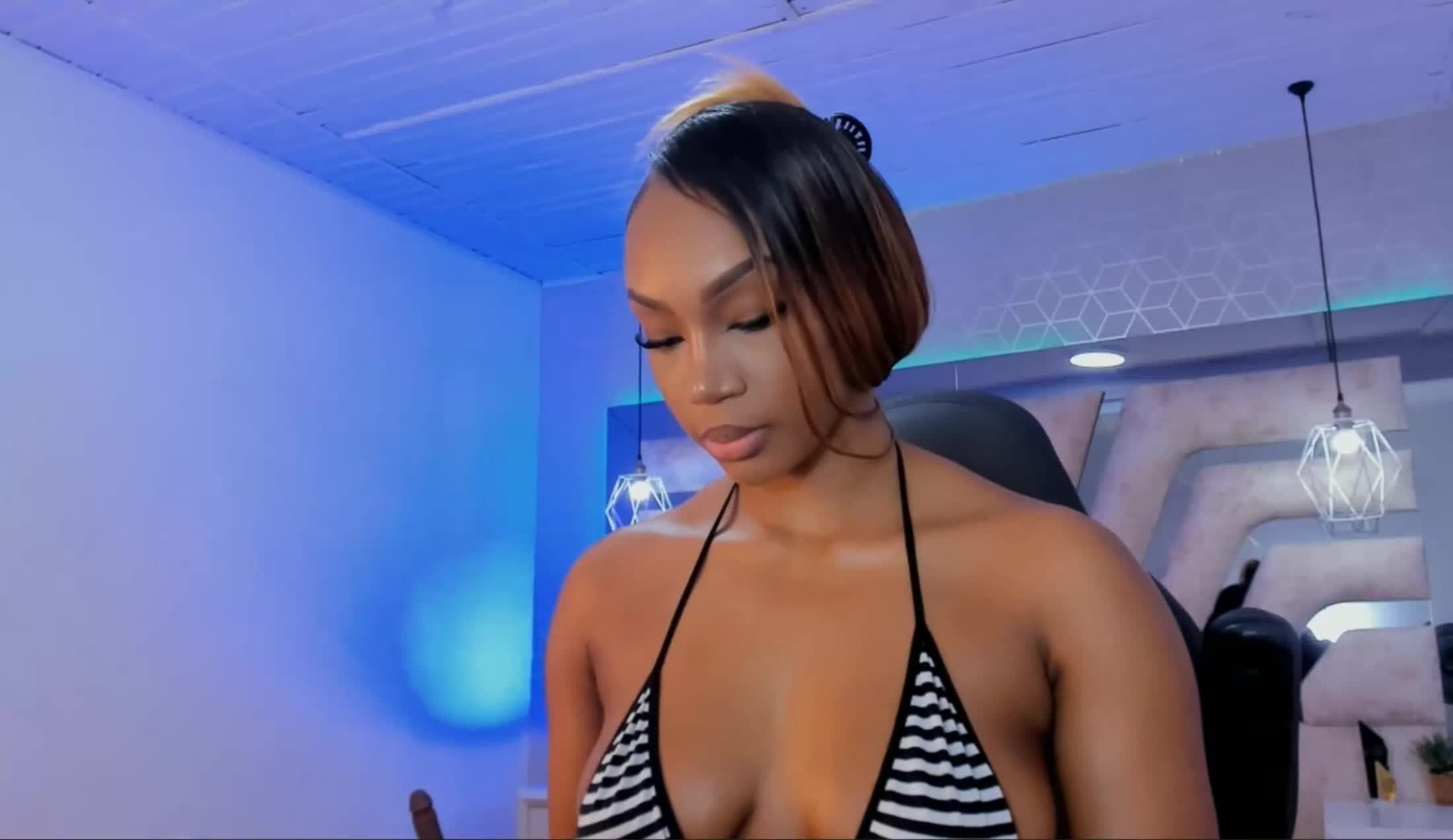 Interprete ChaynnaCooper Video 2