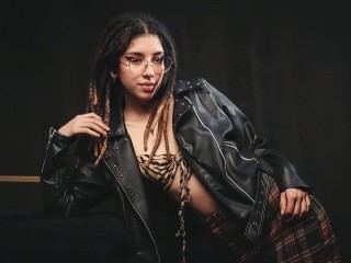 Tormentakaoz profielfoto van cam model