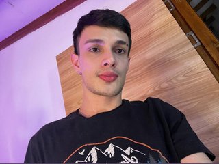 mattcock777 profilbild på webbkameramodell