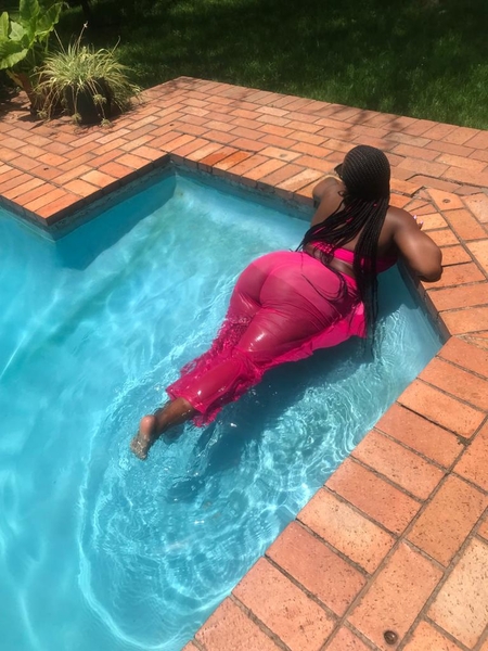 Interprete bustyass26xxx Foto 8