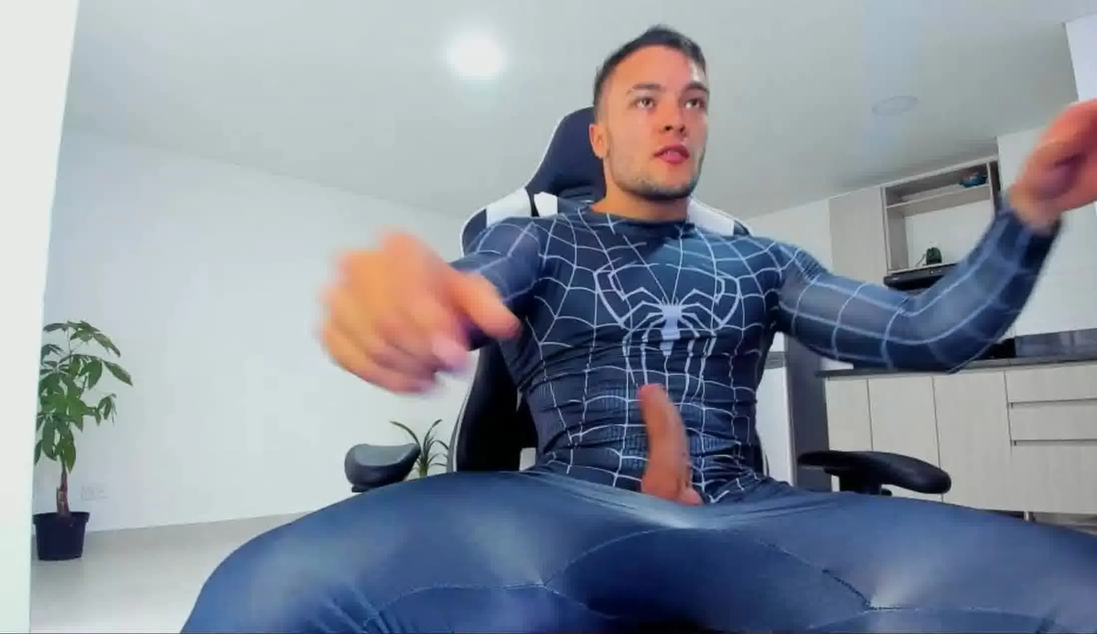 Artiest AlexanderCollim Video 1