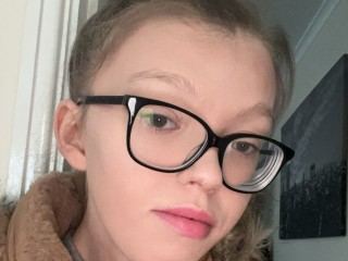 Image de profil du modèle de webcam PregnantTeenMillie