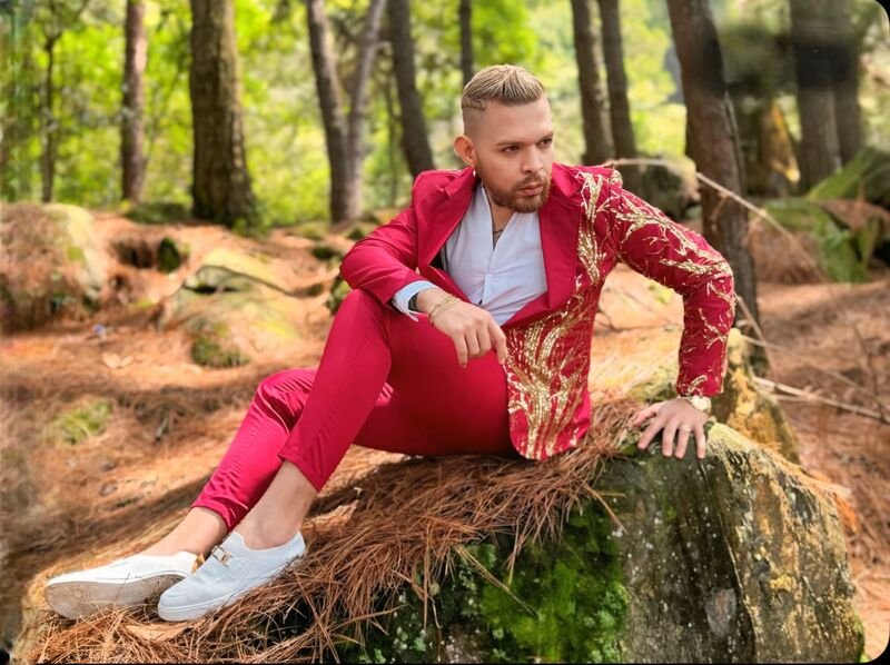 Artist AdilAmin Foto 6