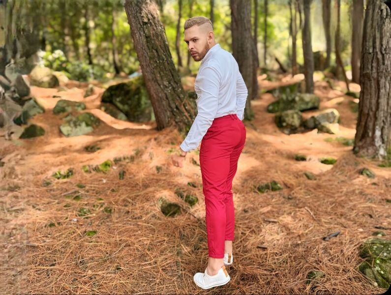 Artist AdilAmin Foto 2