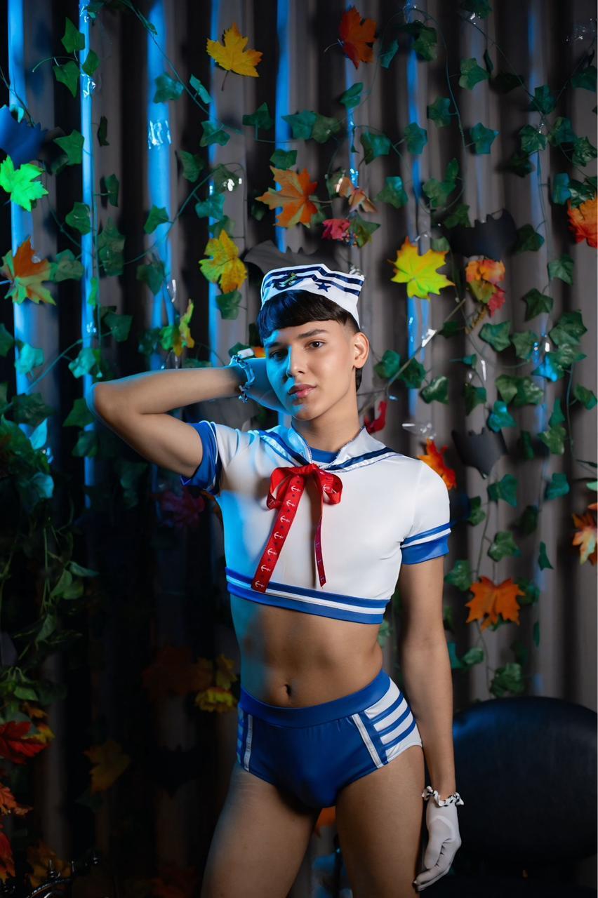 Performer LexMiller19 Photo 5