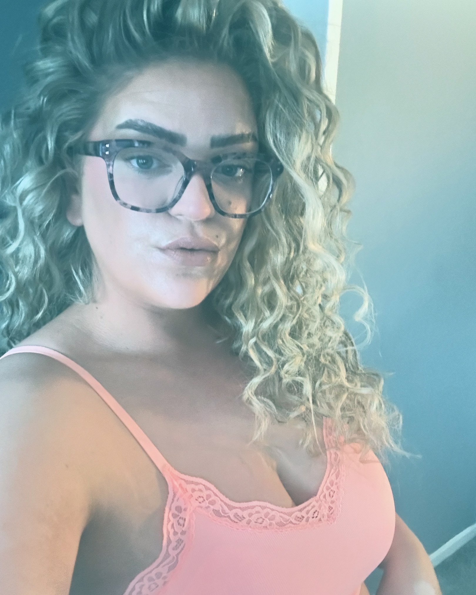 Interprète curlycherryuk Photo 7