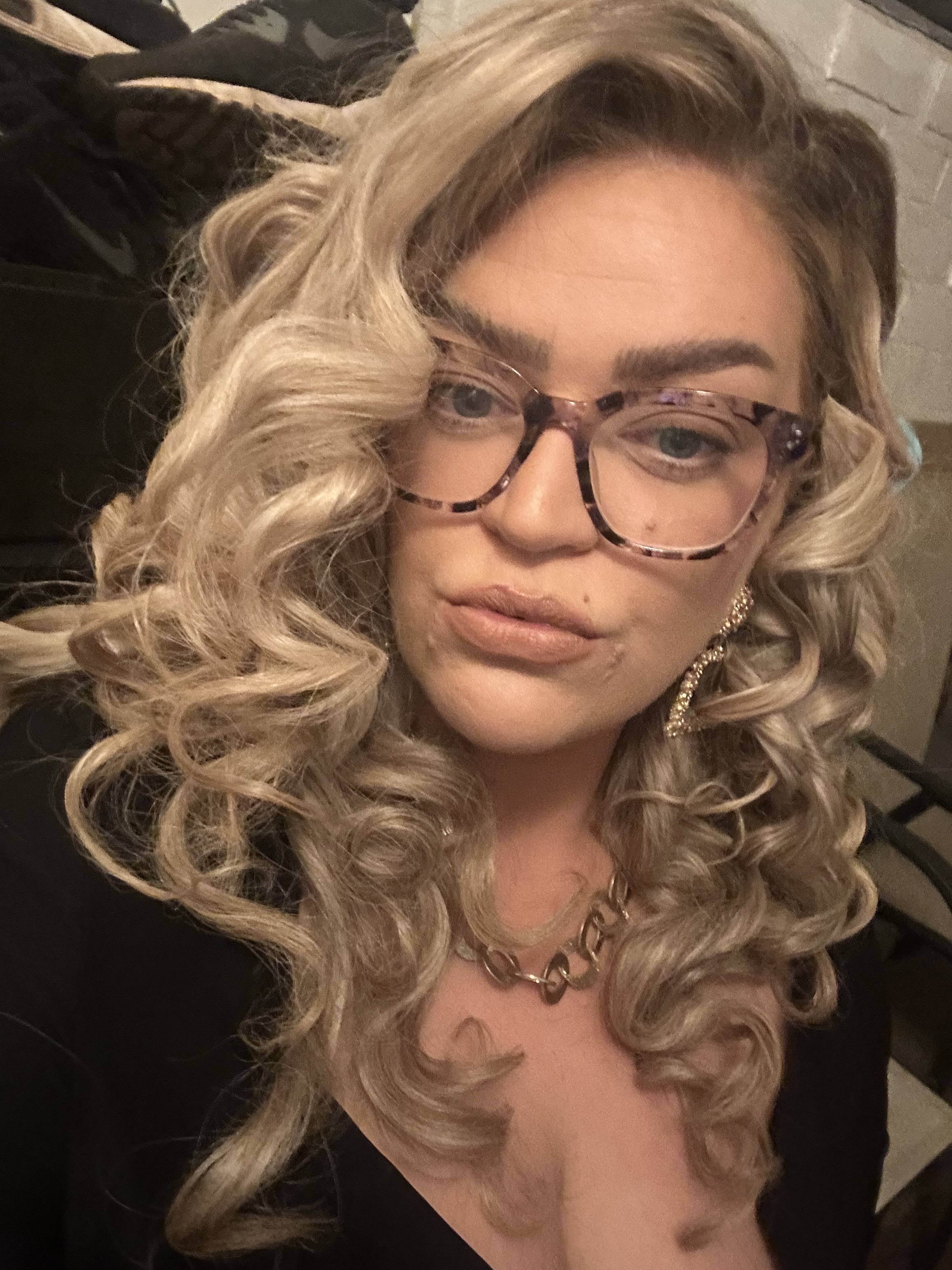 Interprète curlycherryuk Photo 1