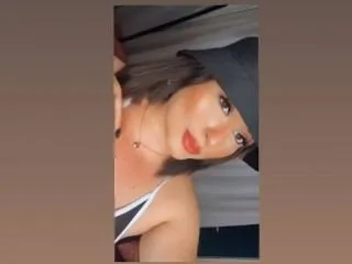 OriannaGuzman profilbild på webbkameramodell