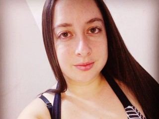 Image de profil du modèle de webcam karomolina