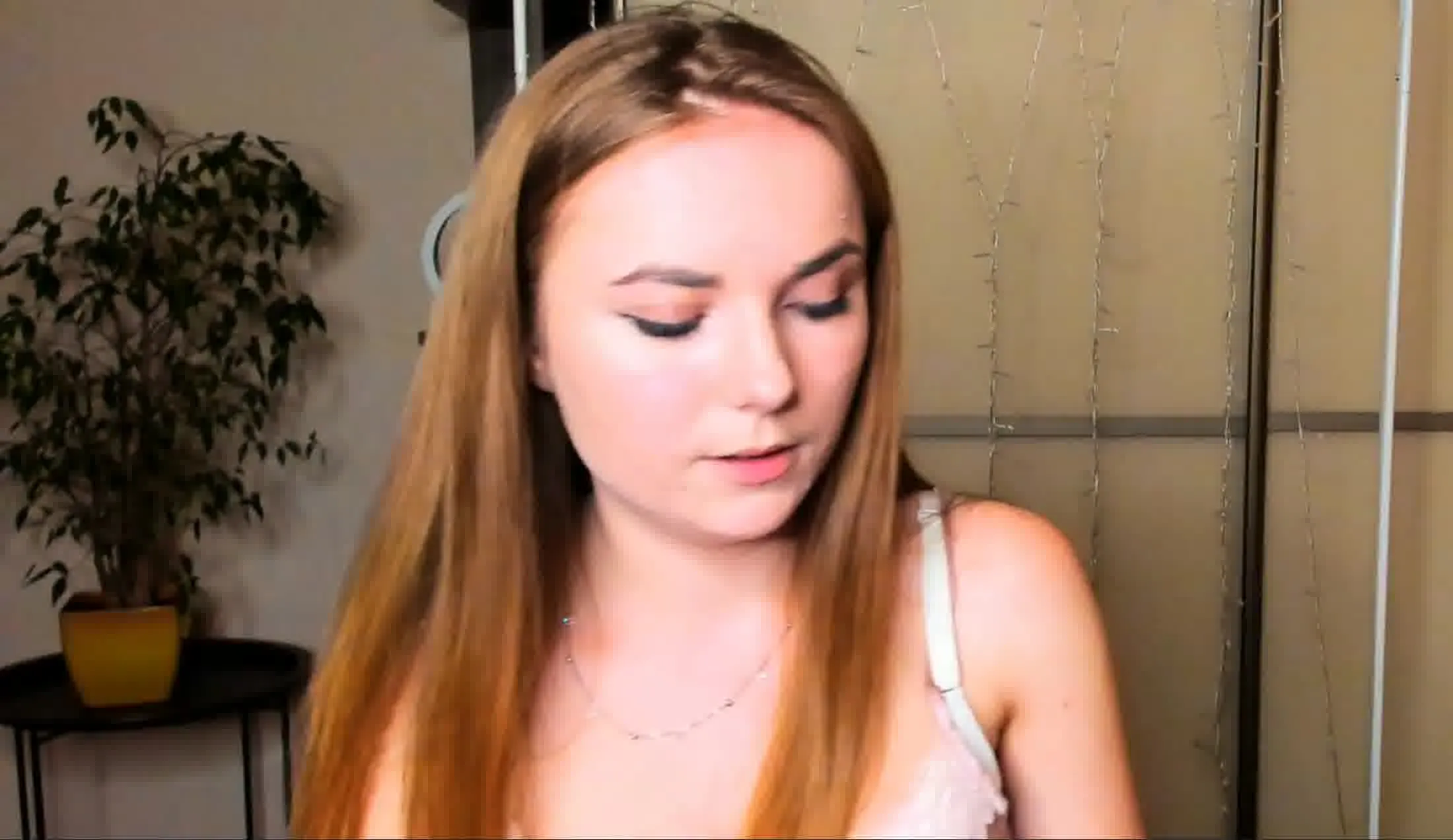 Artist LiliSweetLi Video 1