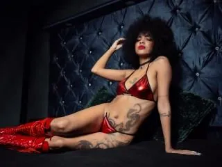 Imagen de perfil de modelo de cámara web de EsmeraldaSalumm