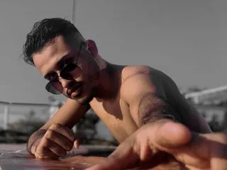 Image de profil du modèle de webcam SubmissiveHorny