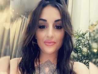 EnglishPaKistaniMiLF cam model profile picture 