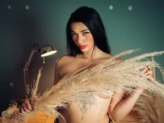 BellaMontezz profielfoto van cam model