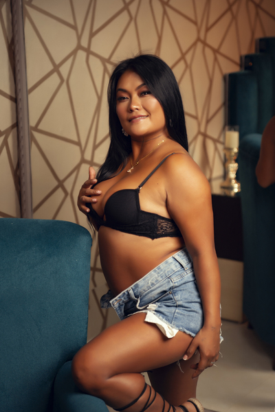 Artiest CoralOneil Foto 5