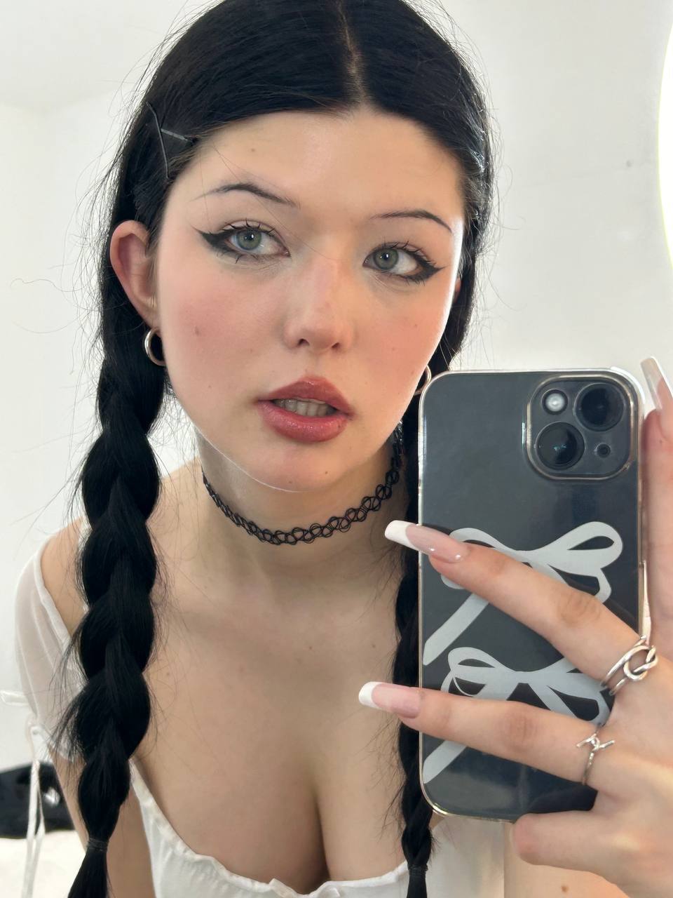 Performer JassyHanson Photo 1