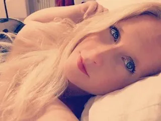 Image de profil du modèle de webcam AstralElla