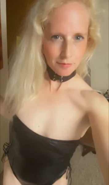 Intérprete AstralElla Foto 2