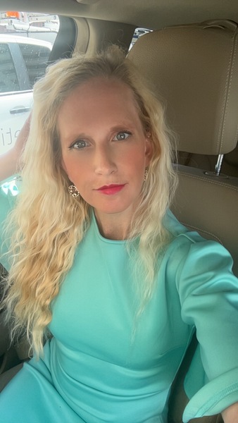 Intérprete AstralElla Foto 3