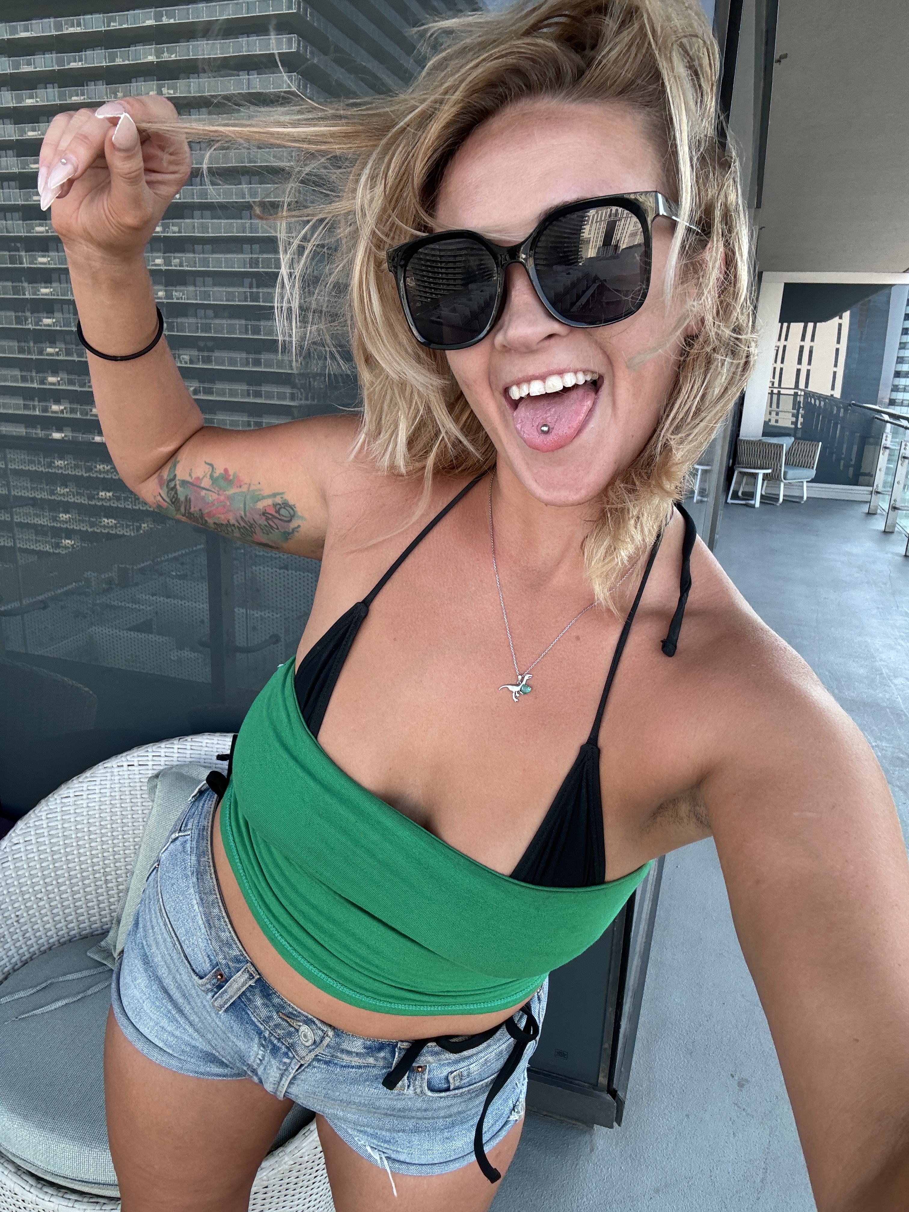 Artist NikkiCums Foto 1