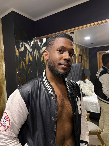 Performer LiamCarters Photo 9