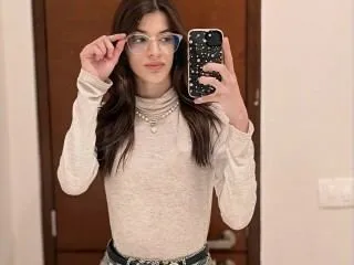 Image de profil du modèle de webcam CarlyVega