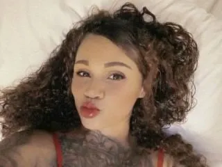 Image de profil du modèle de webcam ForeverLuv
