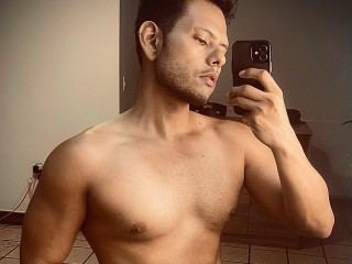 Nate_ocean cam model profile picture