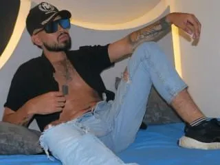 Image de profil du modèle de webcam sebastianhot1111