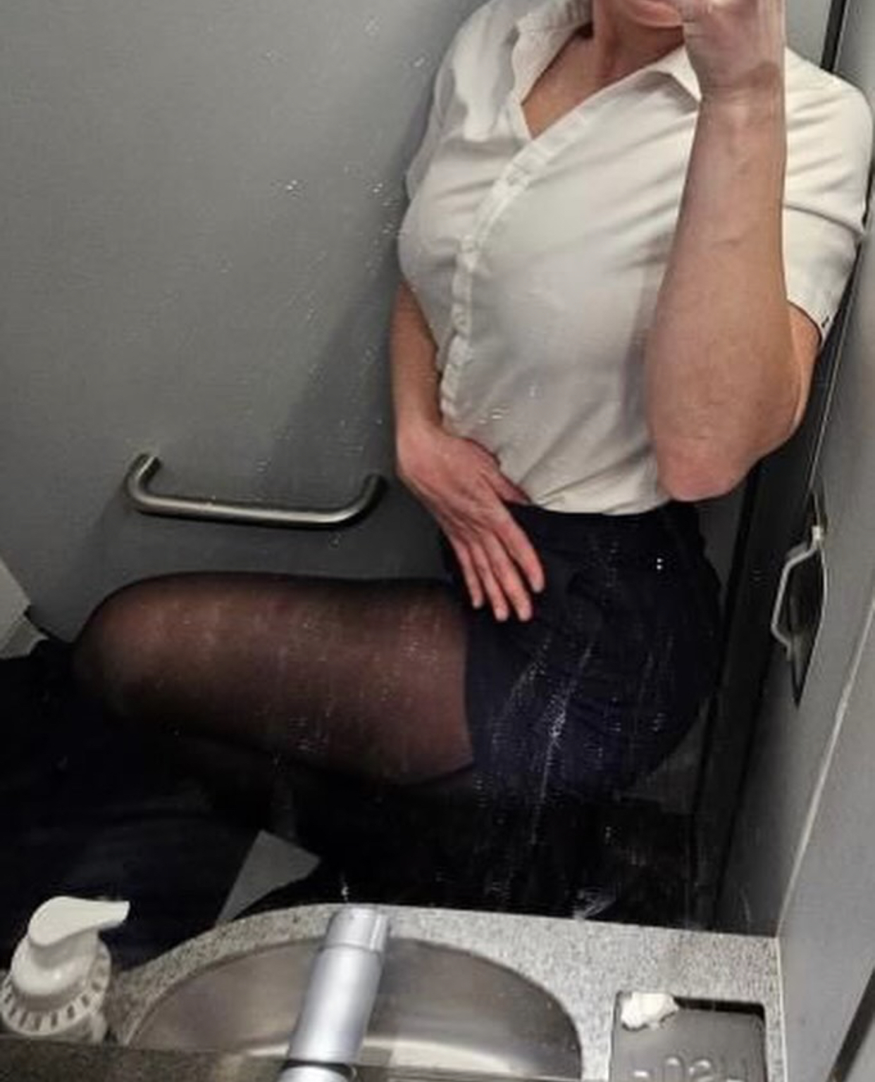 Artiest AirhosstesElla Foto 3