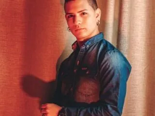 Imagen de perfil de modelo de cámara web de PaulBaker