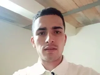 Imagen de perfil de modelo de cámara web de ErickAngelica33