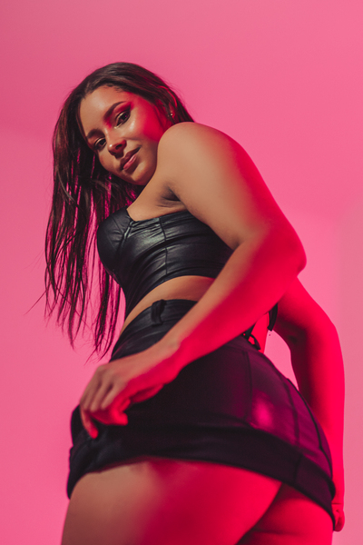 Performer CarlyJenson Photo 4