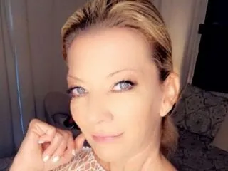 Profilbilde av BellaNightXO webkamera modell