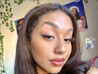 Image de profil du modèle de webcam MyaPerez