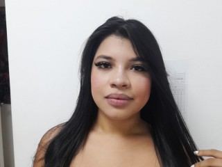 Image de profil du modèle de webcam ANA_ROYALS