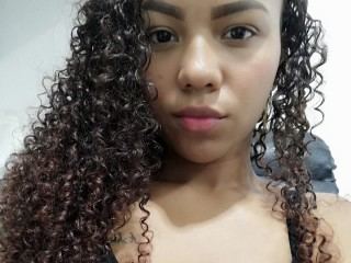 Imagen de perfil de modelo de cámara web de ExoticBrunnete101