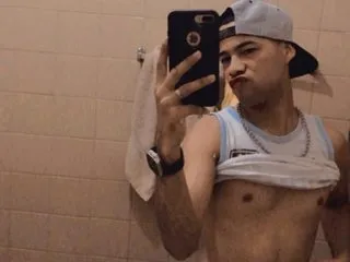 Eithan_fisher cam model profile picture