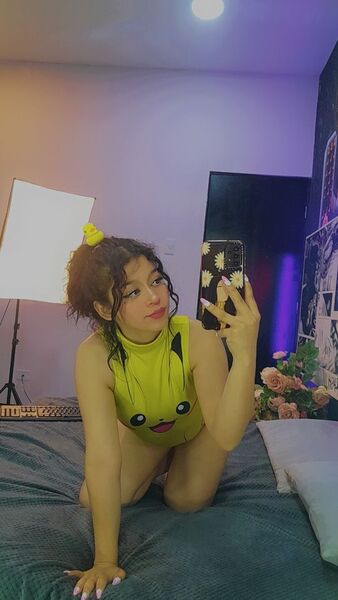 Interprete LolaaBloomm Foto 2