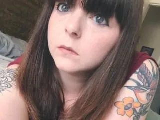 Image de profil du modèle de webcam Cheza2024