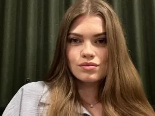 AnnisaRey profilbild på webbkameramodell