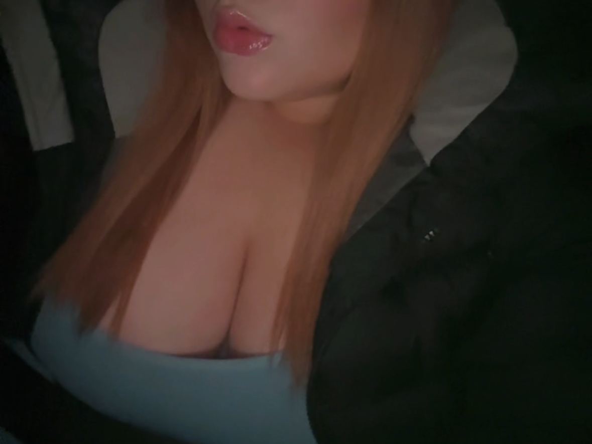 Image de profil du modèle de webcam xoxskylarxox